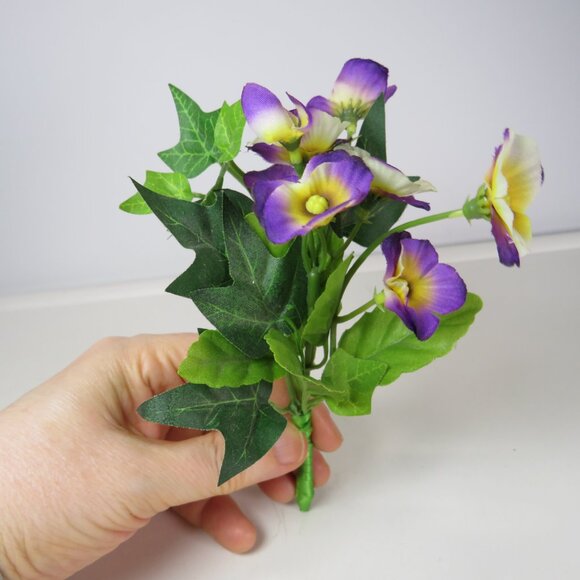 Pansy and Ivy Faux Floral Corsage or tiny floral arrangement 6x4 - Picture 1 of 6
